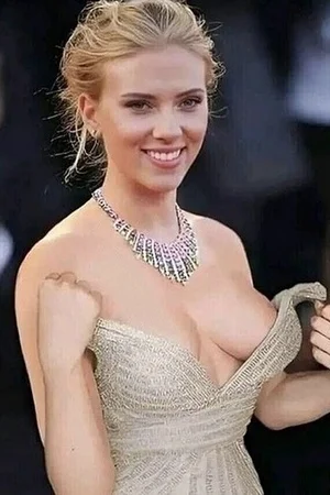 13 - Скарлетт Йоханссон голая