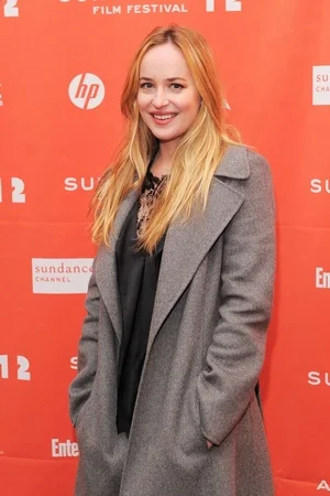 05 - Дакота Джонсон голая