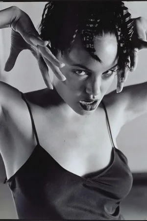 21 - Анджелина Джоли голая