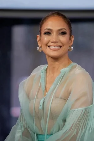 12 - Дженнифер Лопес голая