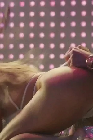 82 - Дженнифер Лопес голая