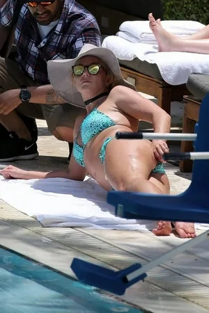 34 - Бритни Спирс голая