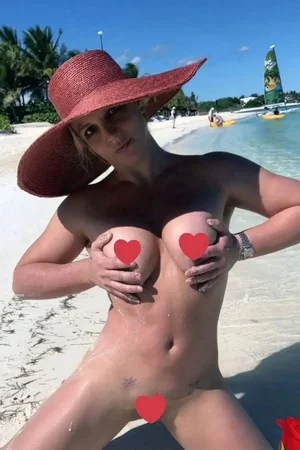 86 - Бритни Спирс голая