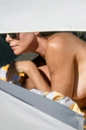 63 - Шарлиз Терон голая