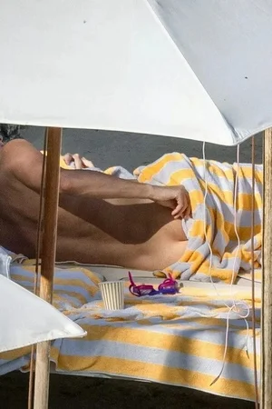 66 - Шарлиз Терон голая