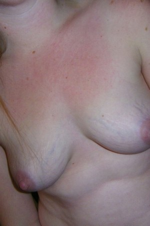Фото 18 - Молодая толстушка с пухлой жопой показывает голую пизденку