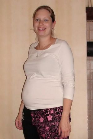 Шаловливая жена без трусов