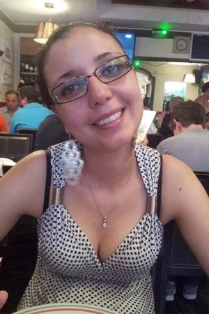 01 - Интимные личные фото голой девушки дома и на улице