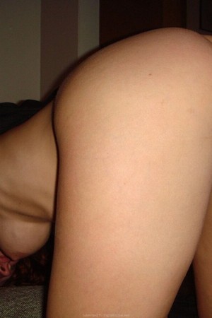 Фото 33 - Рыжая женщина развратно позирует голая чтобы муж трахнул ее