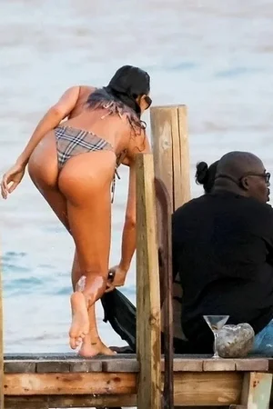 73 - Ирина Шейк голая